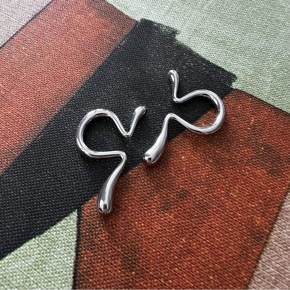 Silver Drip Ear Cuffs - Picture 4 of 6